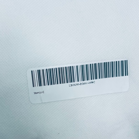 NWOT QUINCE Premium Down Alternative Pillow Medium/Firm Standard 4040 - Picture 9 of 12